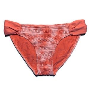 โ๏ธ5 for $25โ๏ธ Aerie Hop Lun Knitted Crochet Bikini Bottoms Peach Coral Wโฆ